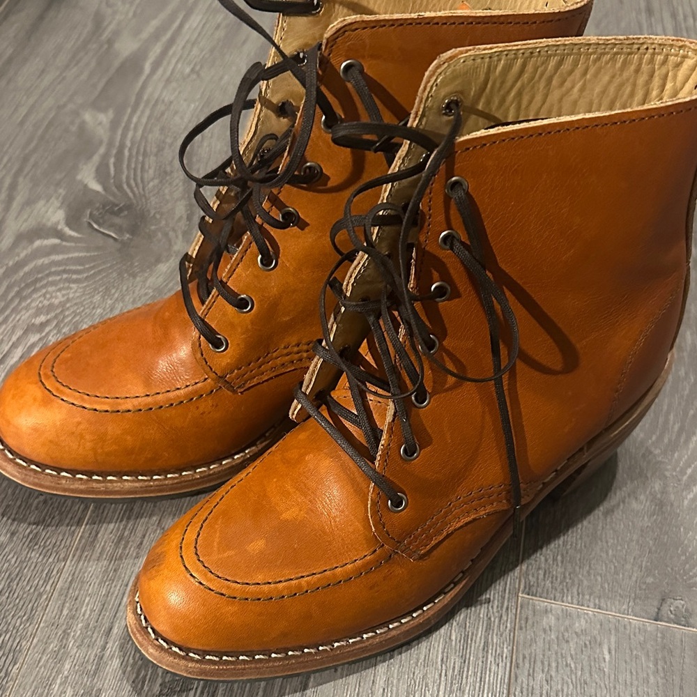 Women’s Red Wing Heritage Clara Brown Leather Boots